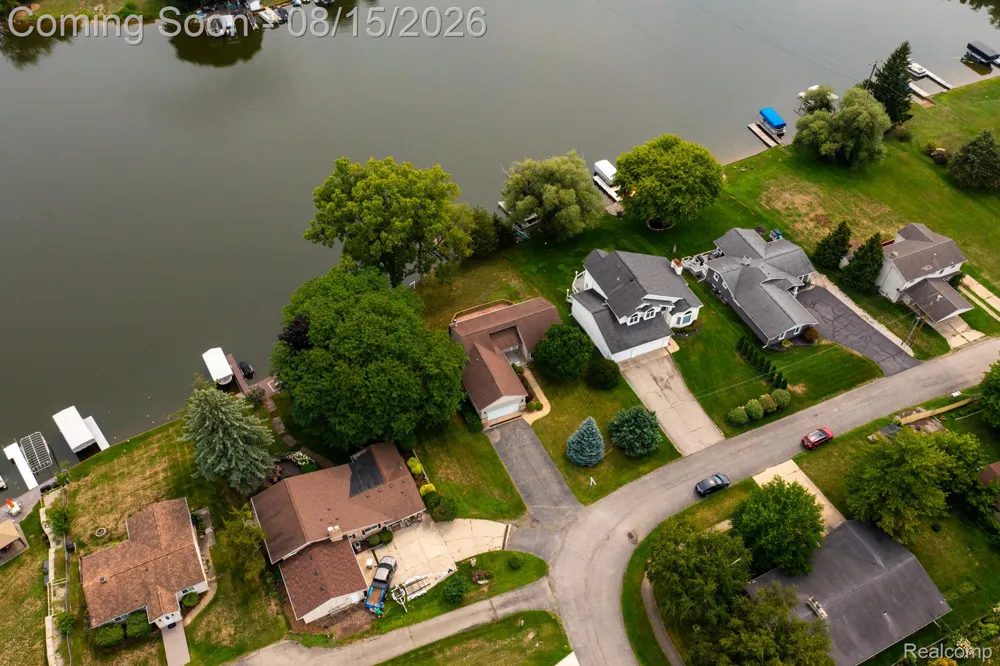 2805 Coral Brighton Township, MI 48114