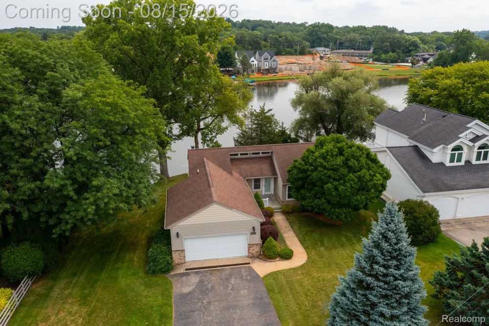 2805 Coral Brighton Township, MI 48114