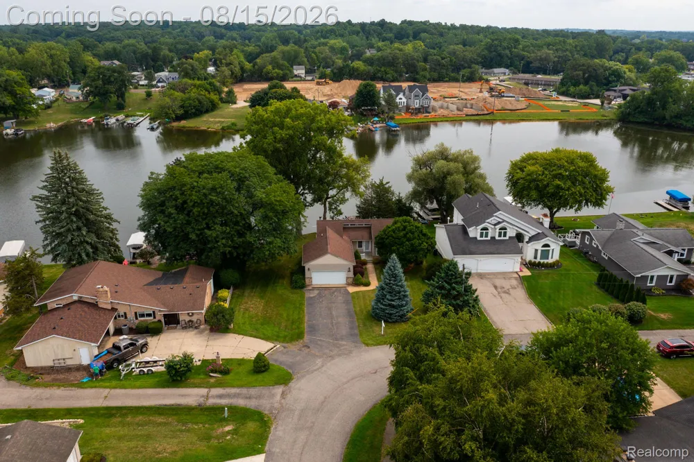 2805 Coral Brighton Township, MI 48114