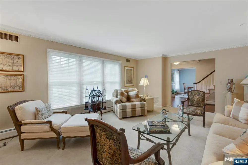 56 O Shaughnessy Lane Closter, NJ 07624
