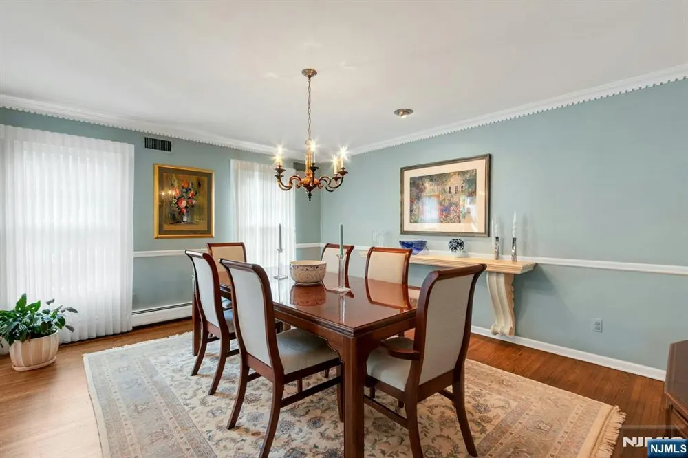 56 O Shaughnessy Lane Closter, NJ 07624