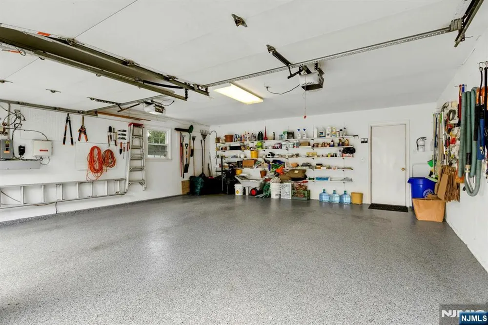 56 O Shaughnessy Lane Closter, NJ 07624
