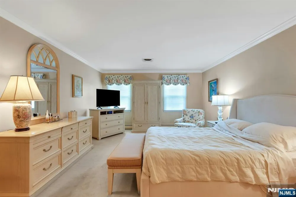 56 O Shaughnessy Lane Closter, NJ 07624