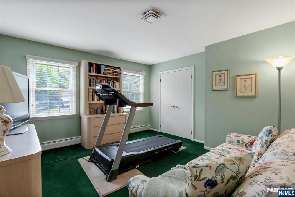 56 O Shaughnessy Lane Closter, NJ 07624
