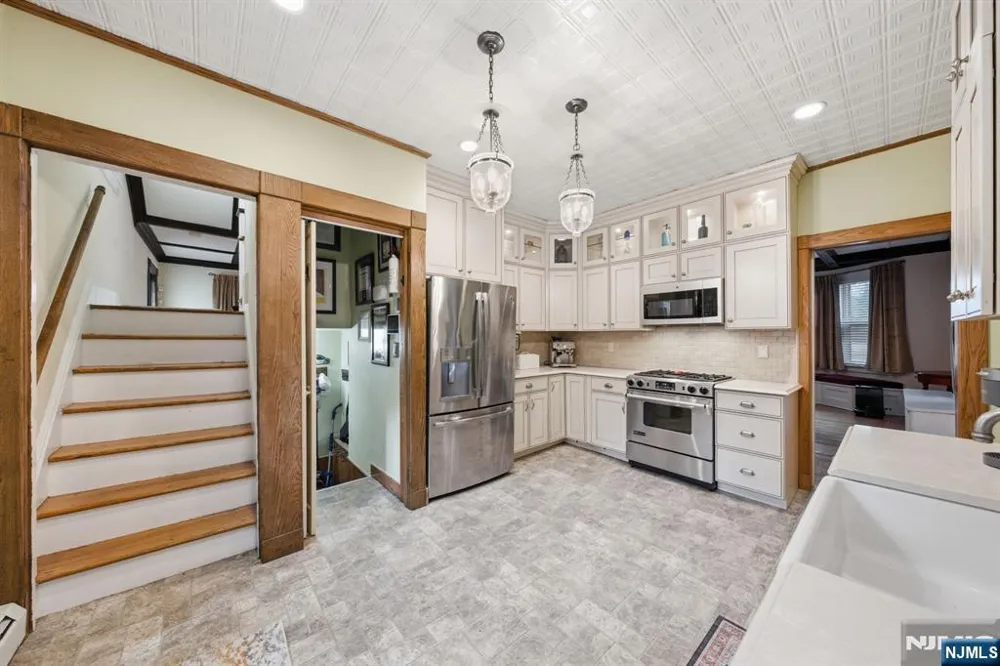 11 Willow Street Cranford, NJ 07016