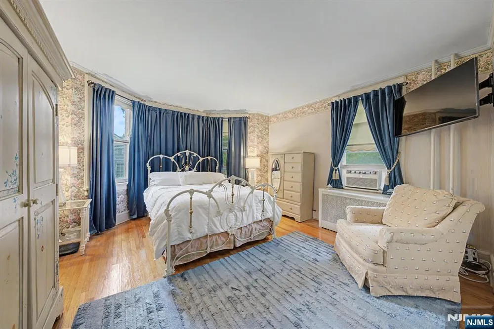 11 Willow Street Cranford, NJ 07016