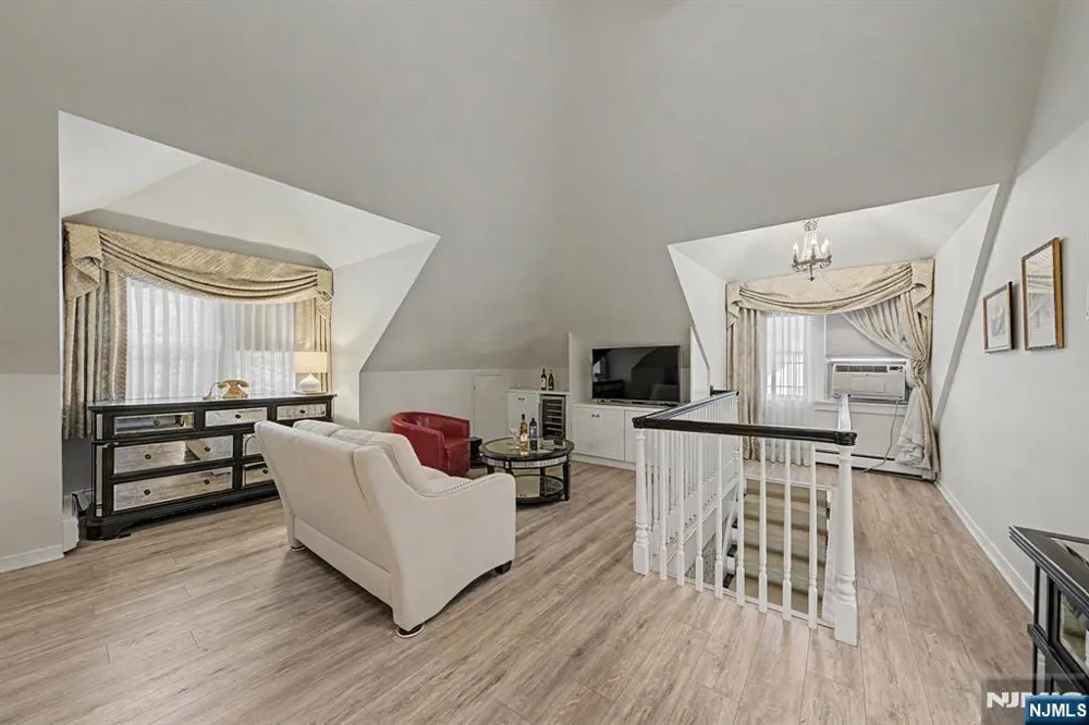 11 Willow Street Cranford, NJ 07016