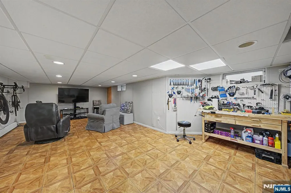 11 Willow Street Cranford, NJ 07016