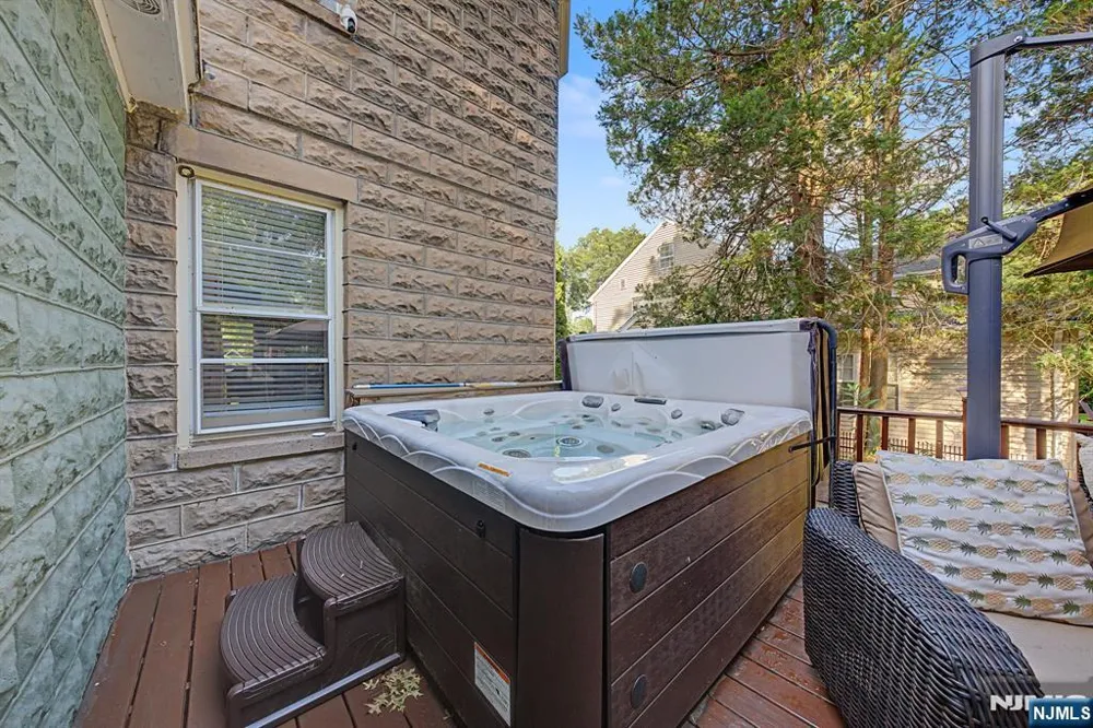 11 Willow Street Cranford, NJ 07016