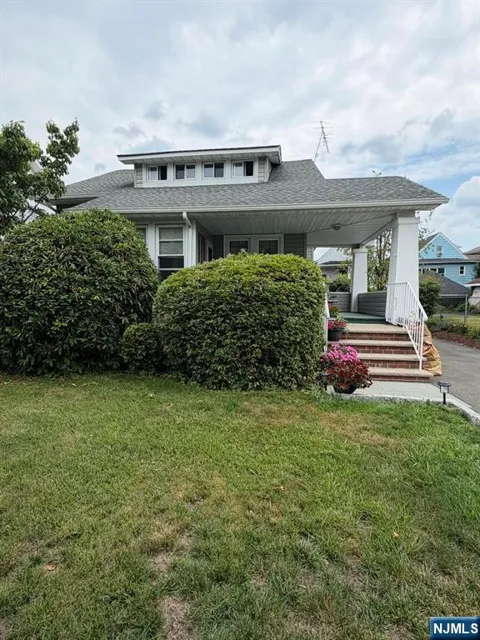 409-411 25th Street