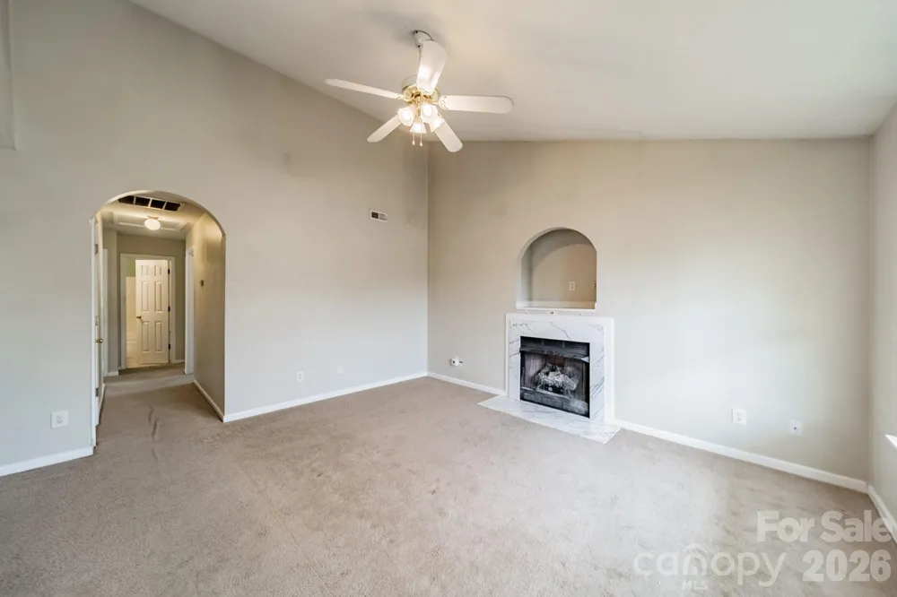 1914 Mission Oaks Street Kannapolis, NC 28083