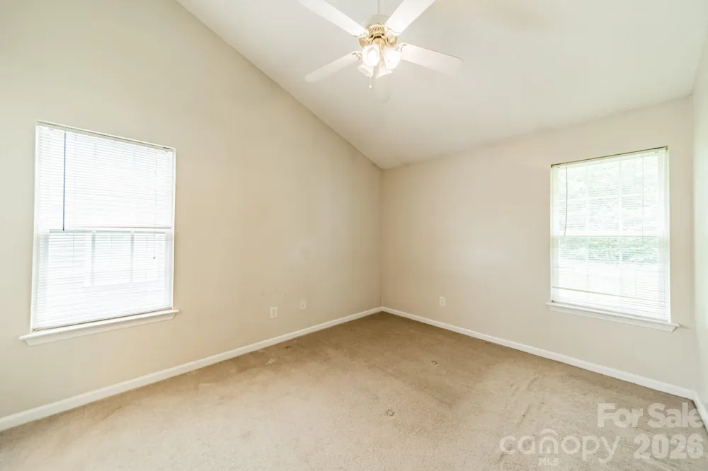 1914 Mission Oaks Street Kannapolis, NC 28083