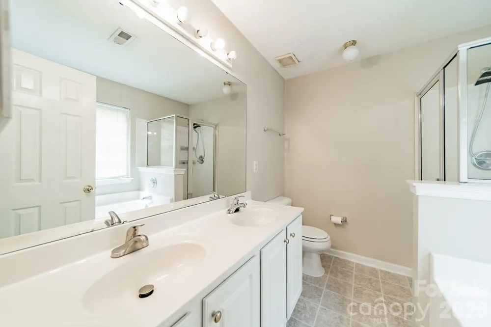 1914 Mission Oaks Street Kannapolis, NC 28083