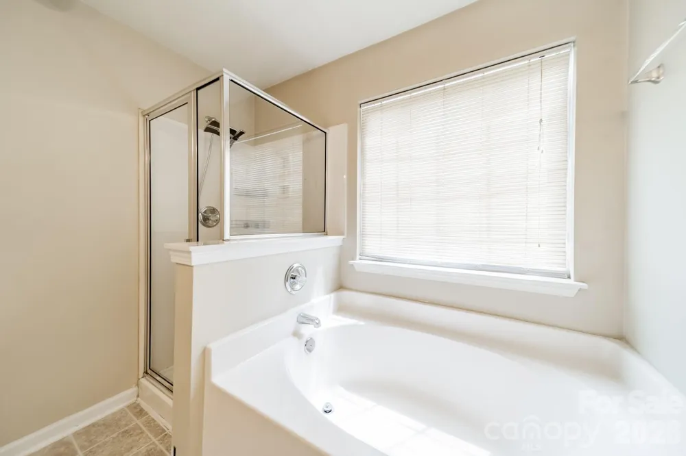 1914 Mission Oaks Street Kannapolis, NC 28083