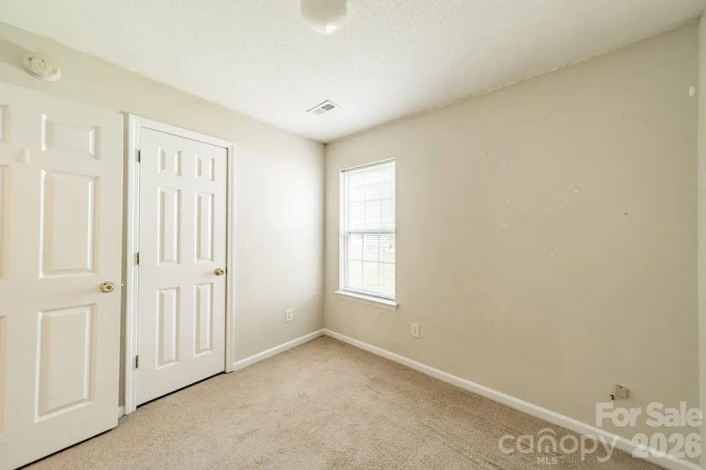 1914 Mission Oaks Street Kannapolis, NC 28083