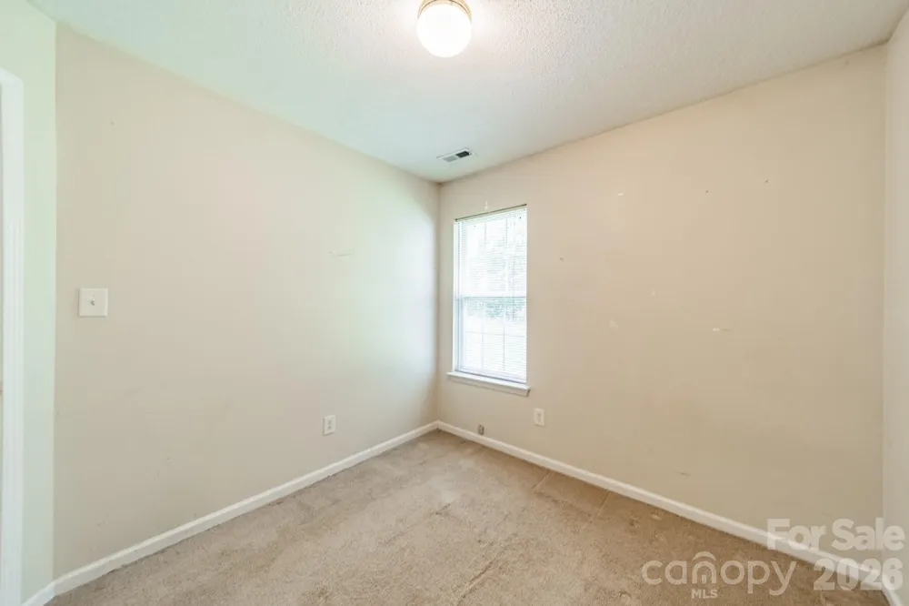1914 Mission Oaks Street Kannapolis, NC 28083