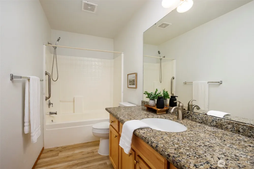5329 S 319th Street Auburn, WA 98001