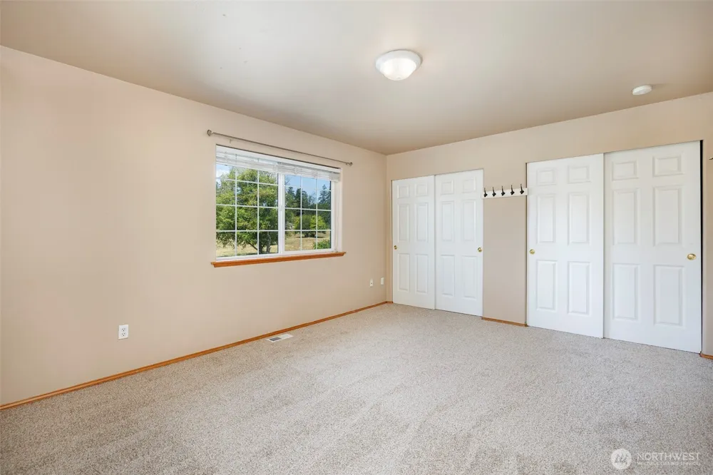5329 S 319th Street Auburn, WA 98001