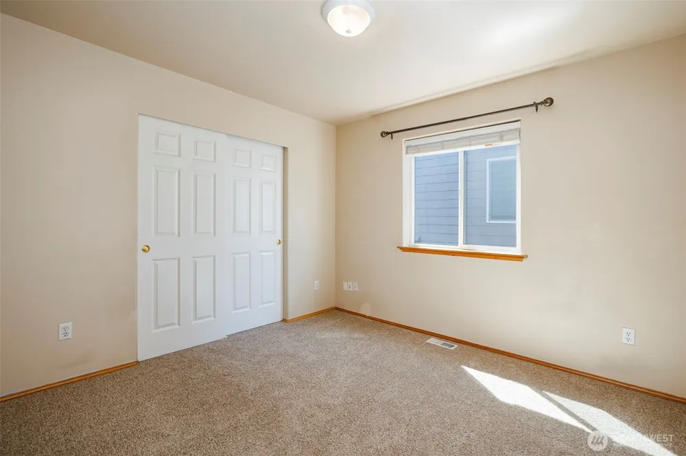 5329 S 319th Street Auburn, WA 98001