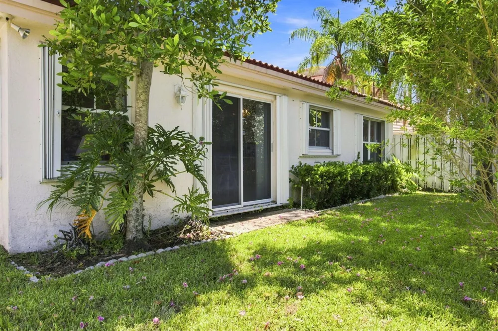 7460 NW 1st Manor Plantation, FL 33317