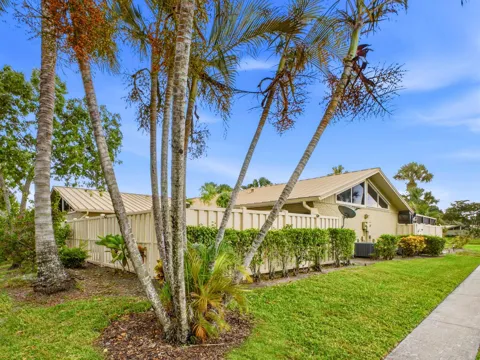 5933 GOLDEN EAGLE CIRCLE