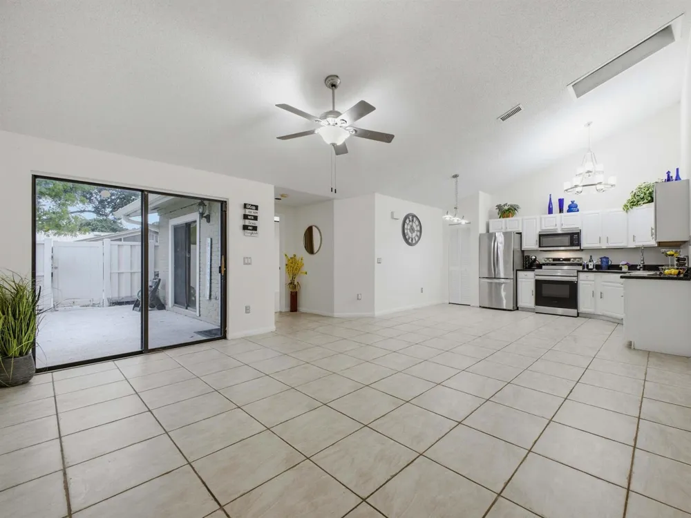5933 GOLDEN EAGLE CIRCLE Palm Beach Gardens, FL 33418