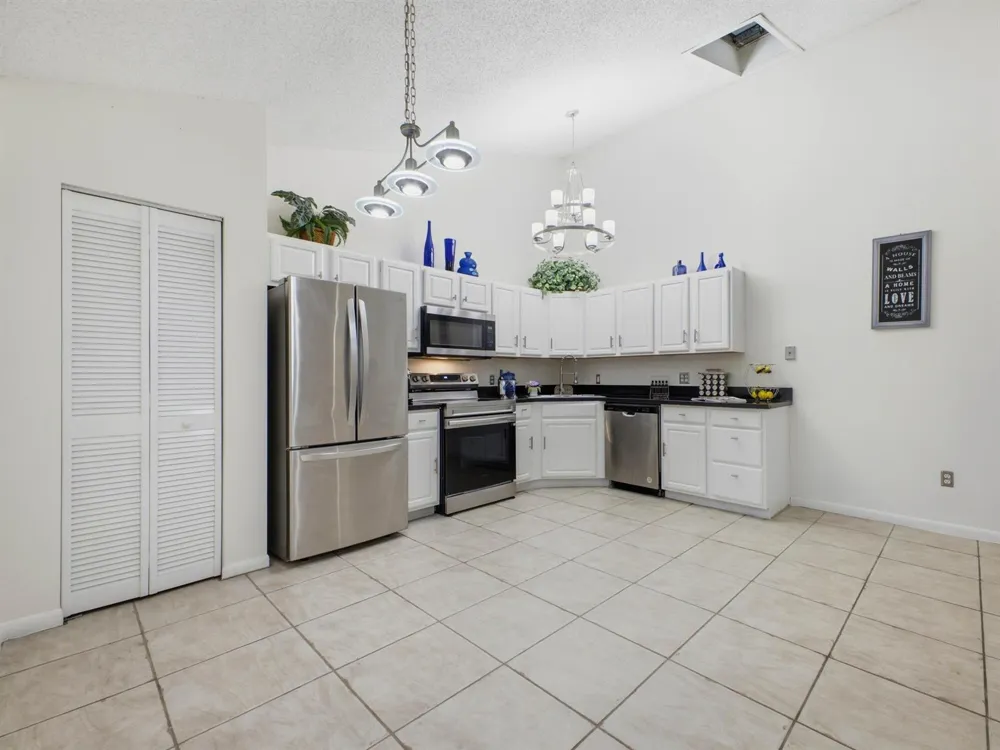 5933 GOLDEN EAGLE CIRCLE Palm Beach Gardens, FL 33418
