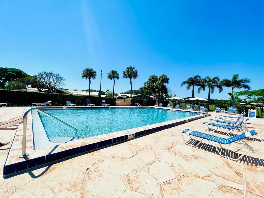 5933 GOLDEN EAGLE CIRCLE Palm Beach Gardens, FL 33418