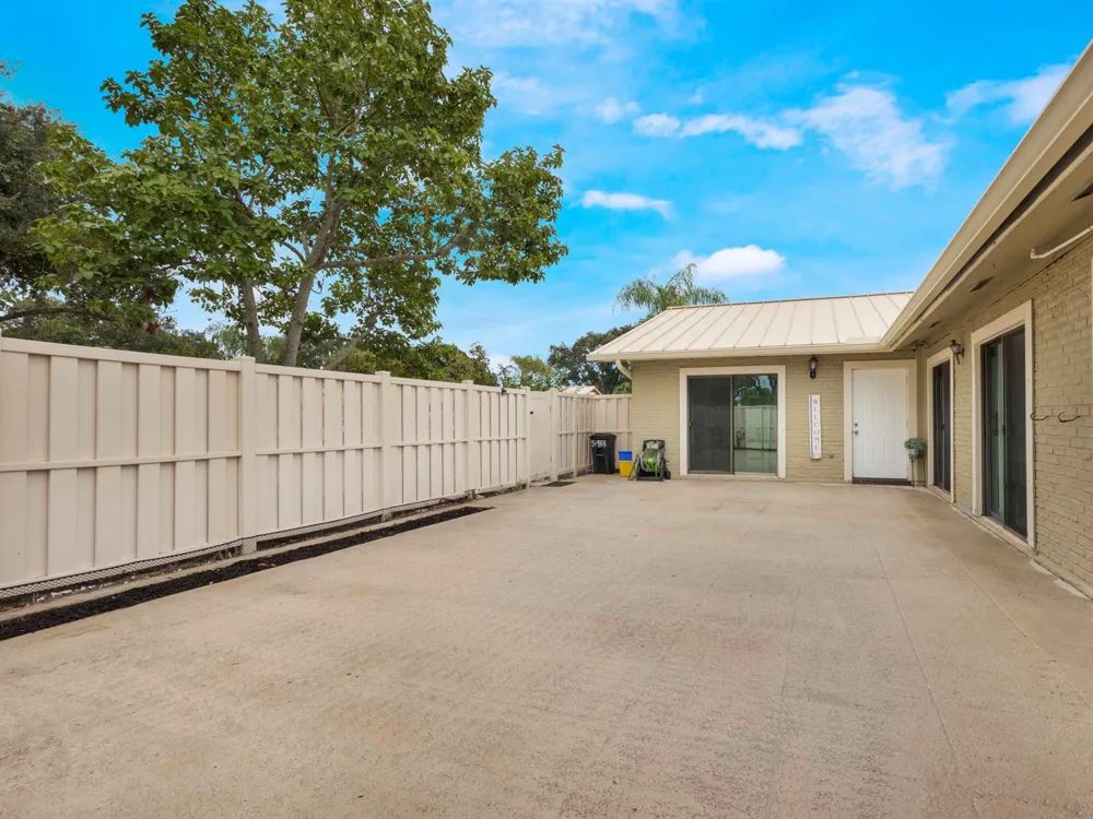 5933 GOLDEN EAGLE CIRCLE Palm Beach Gardens, FL 33418