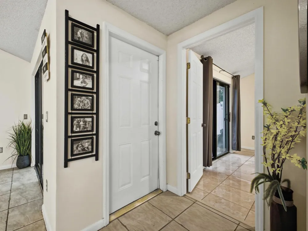 5933 GOLDEN EAGLE CIRCLE Palm Beach Gardens, FL 33418