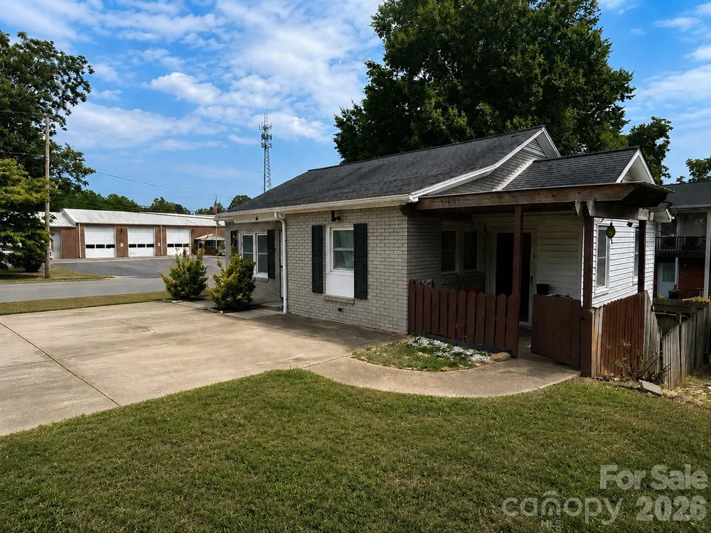 56 1st Avenue SE Taylorsville, NC 28681