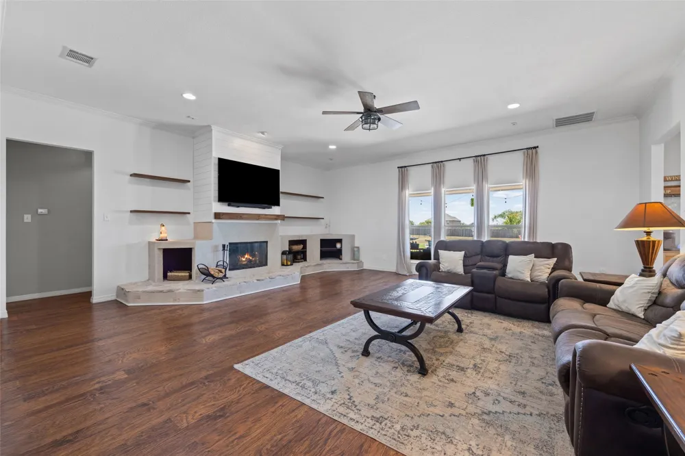 3510 Serene Drive Midlothian, TX 76065