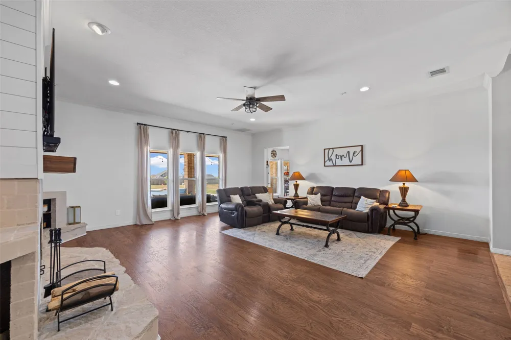 3510 Serene Drive Midlothian, TX 76065