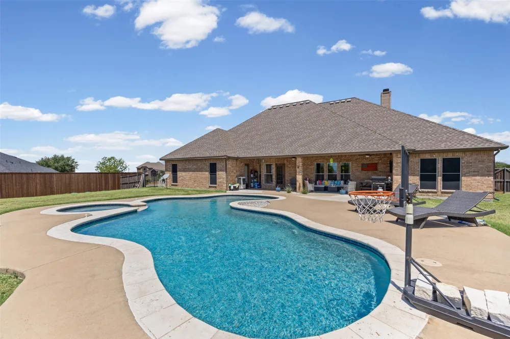 3510 Serene Drive Midlothian, TX 76065