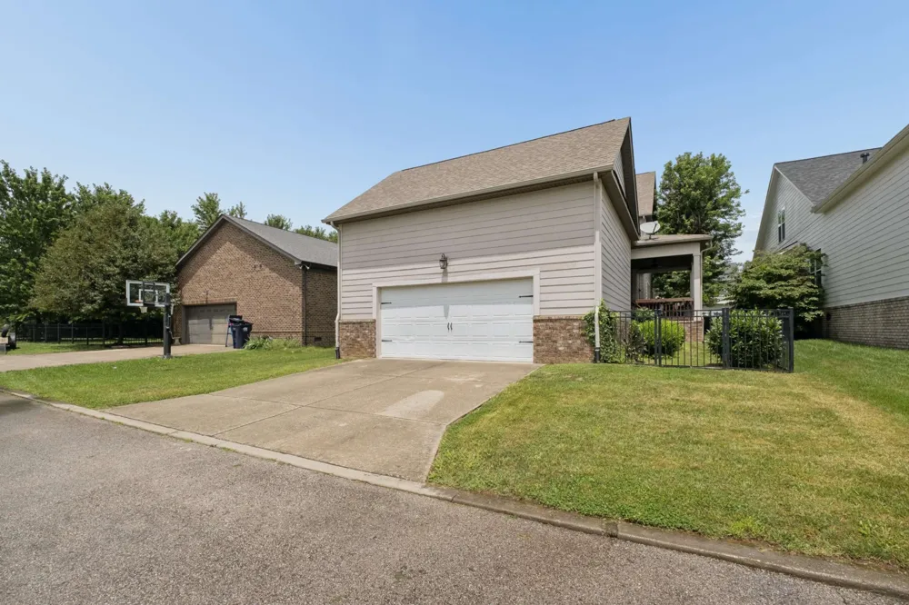 2005 Firtree Way Thompsons Station, TN 37179