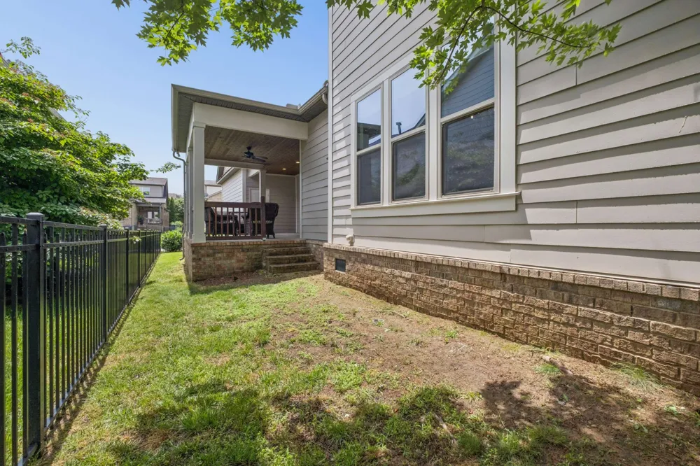 2005 Firtree Way Thompsons Station, TN 37179