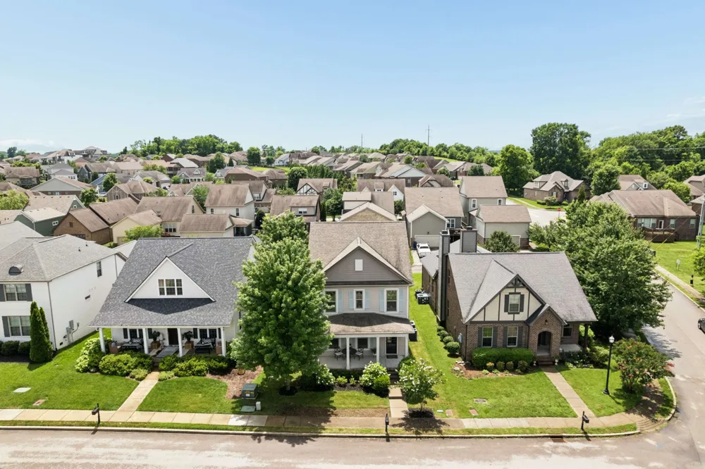 2005 Firtree Way Thompsons Station, TN 37179