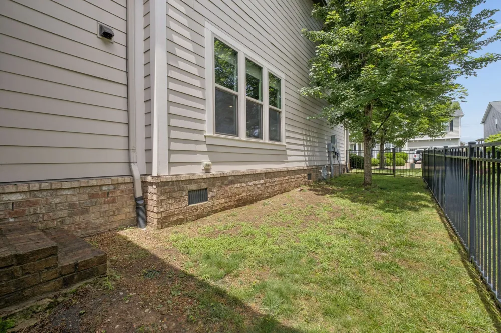 2005 Firtree Way Thompsons Station, TN 37179