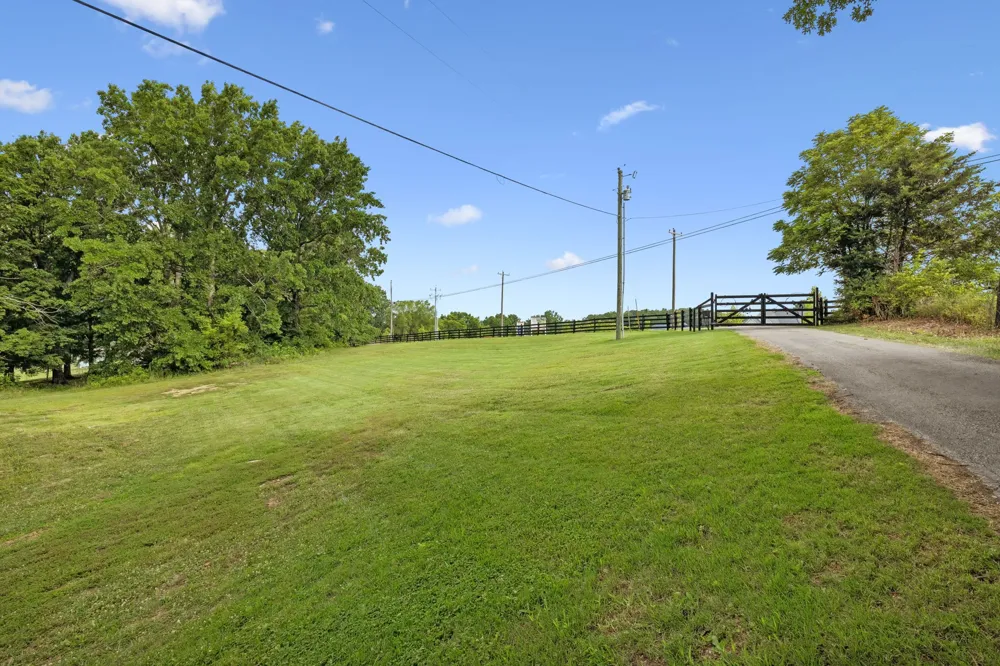 2671 Sanford Rd Nolensville, TN 37135