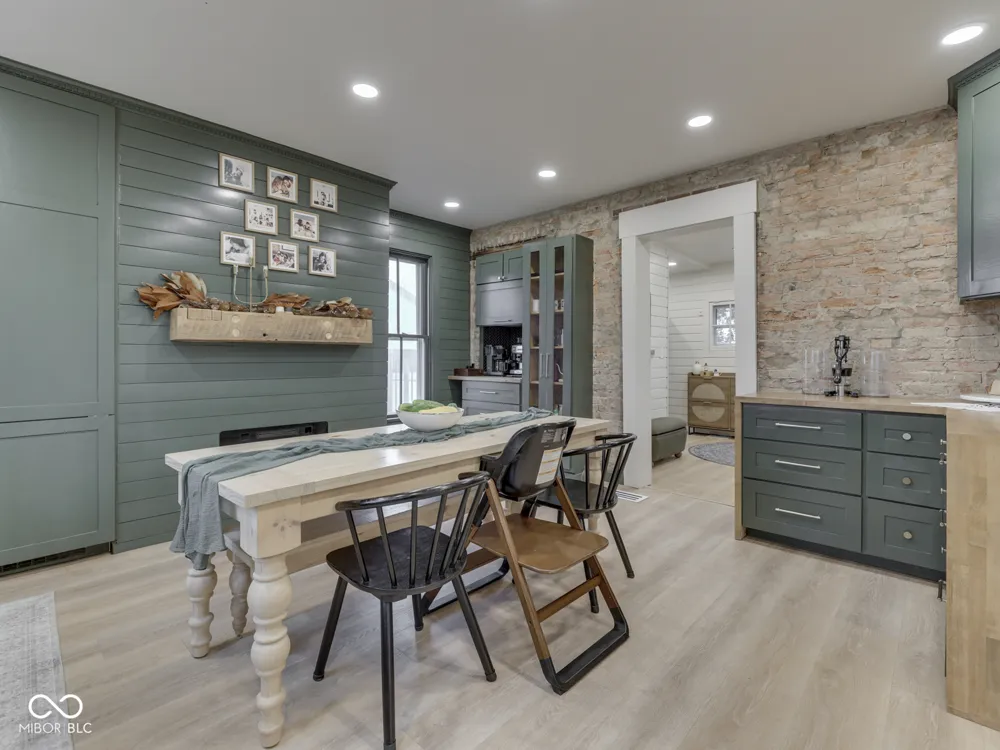 2058 W 100 S Franklin, IN 46131