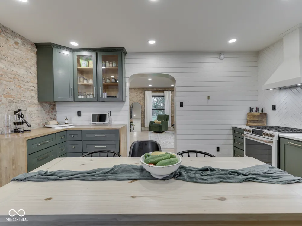 2058 W 100 S Franklin, IN 46131