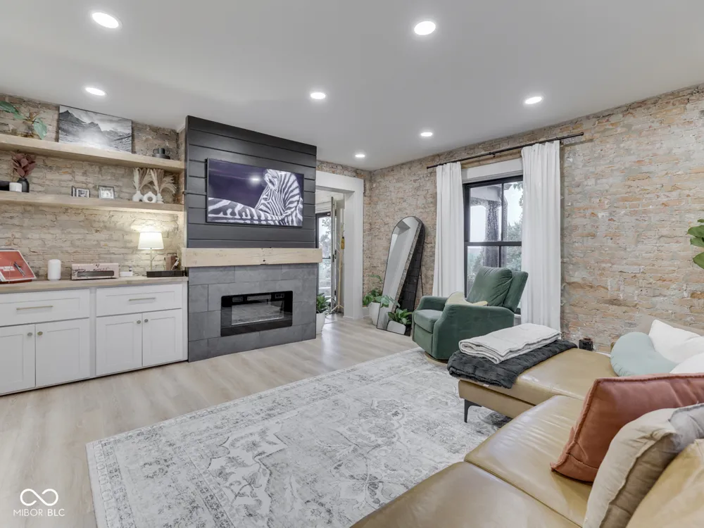 2058 W 100 S Franklin, IN 46131