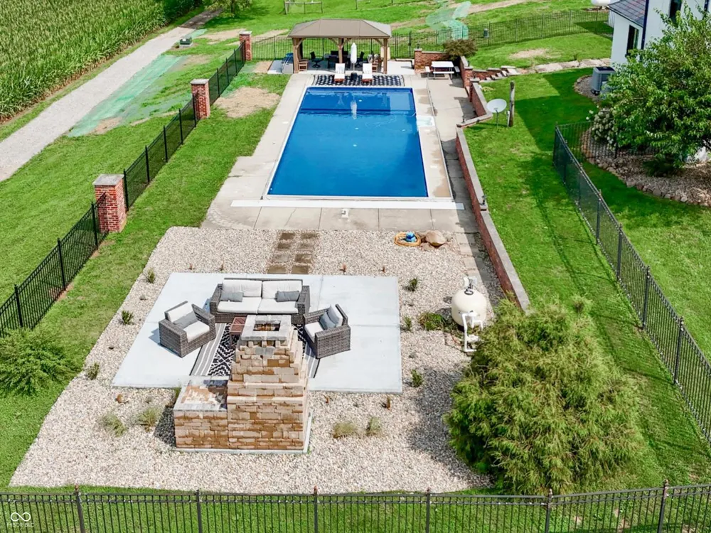 2058 W 100 S Franklin, IN 46131