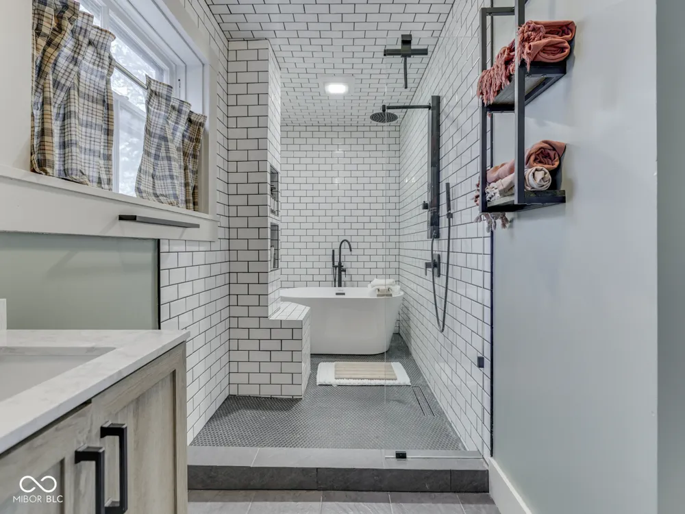 2058 W 100 S Franklin, IN 46131