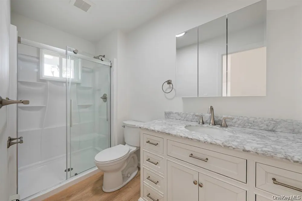 54 Evergreen ##A West Babylon, NY 11704