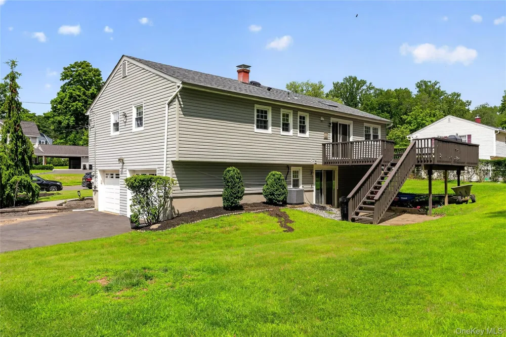 6 Linda Lane Pearl River, NY 10965