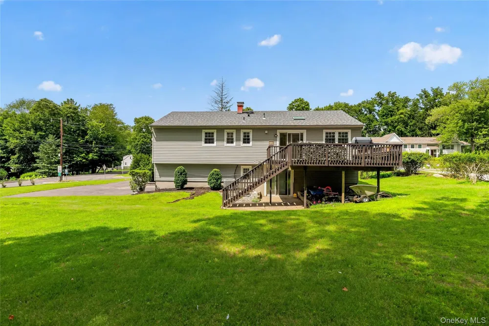 6 Linda Lane Pearl River, NY 10965