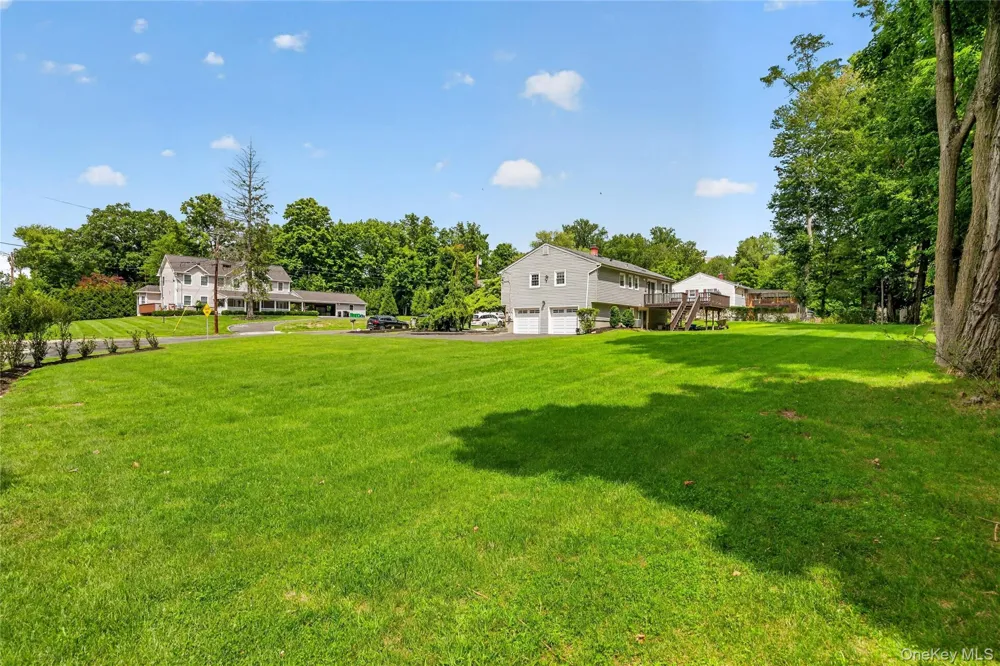 6 Linda Lane Pearl River, NY 10965