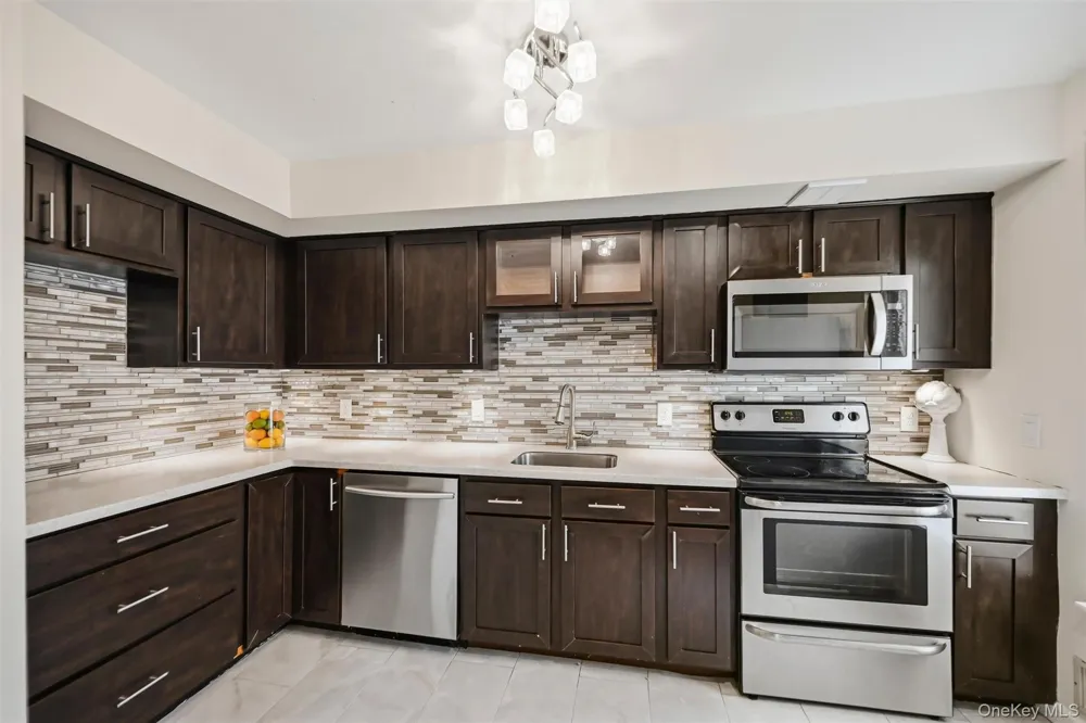 21 Taconic Street Poughkeepsie, NY 12603
