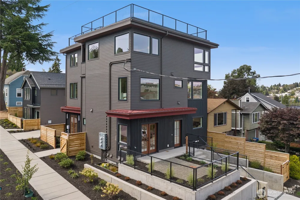 2903 3rd Avenue Seattle, WA 98109